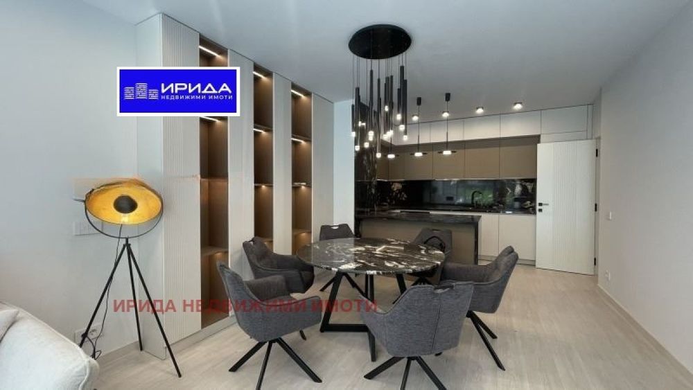 Просторен тристаен обзаведен апартамент в Кръстова вада