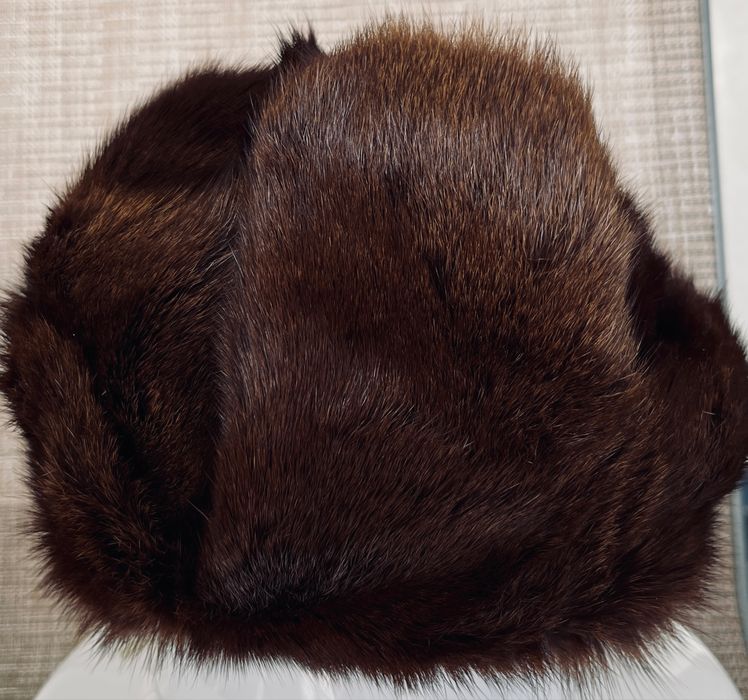 Шапка ушанка от качествена козина - автентична класика