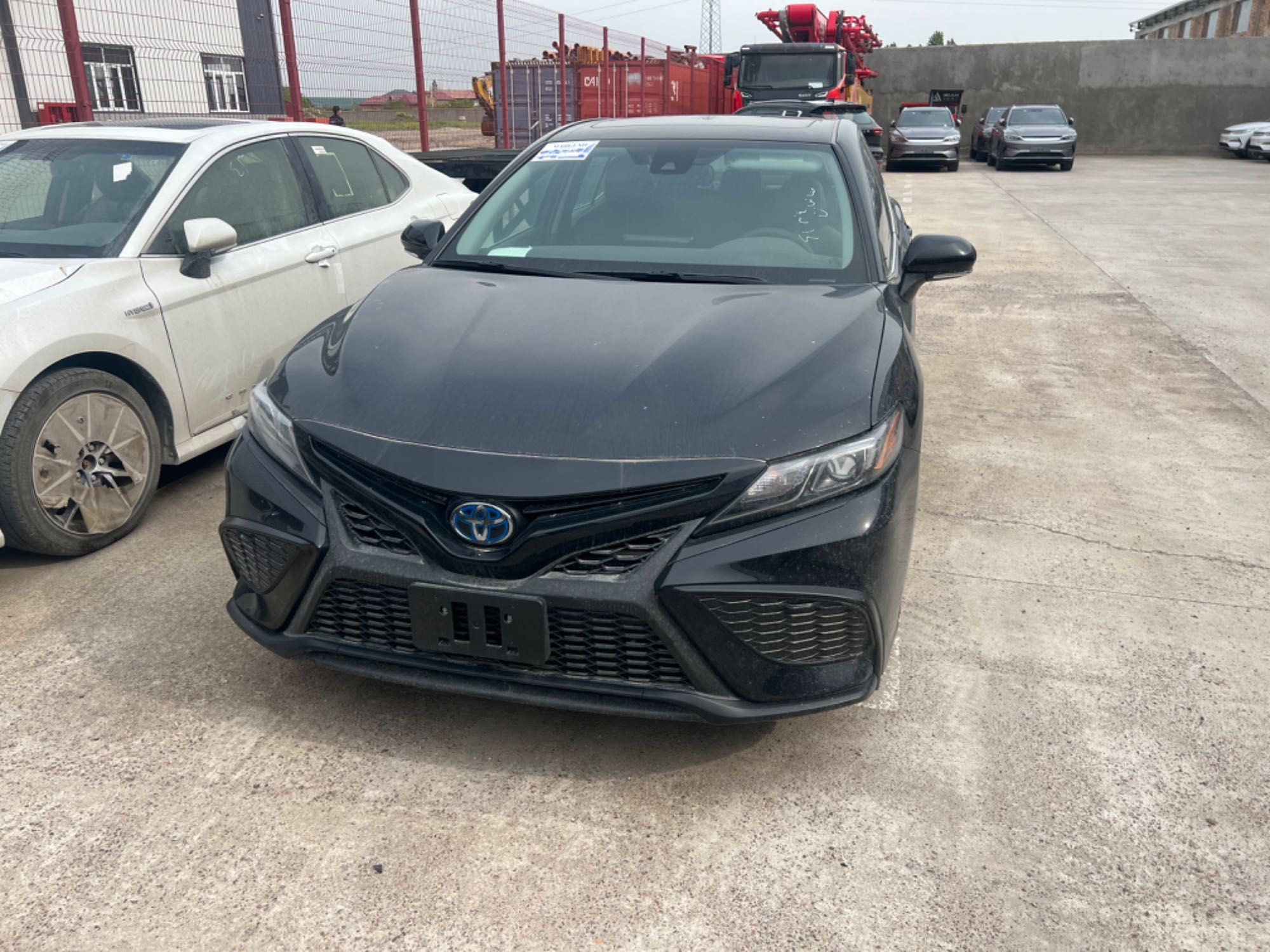 Toyota camry hybrid SE model 2023 год , наличие в Ташкенте