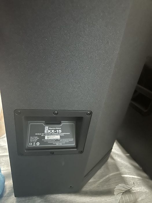 Продавам нови тонколони марка Electro-Voice серията EKX15