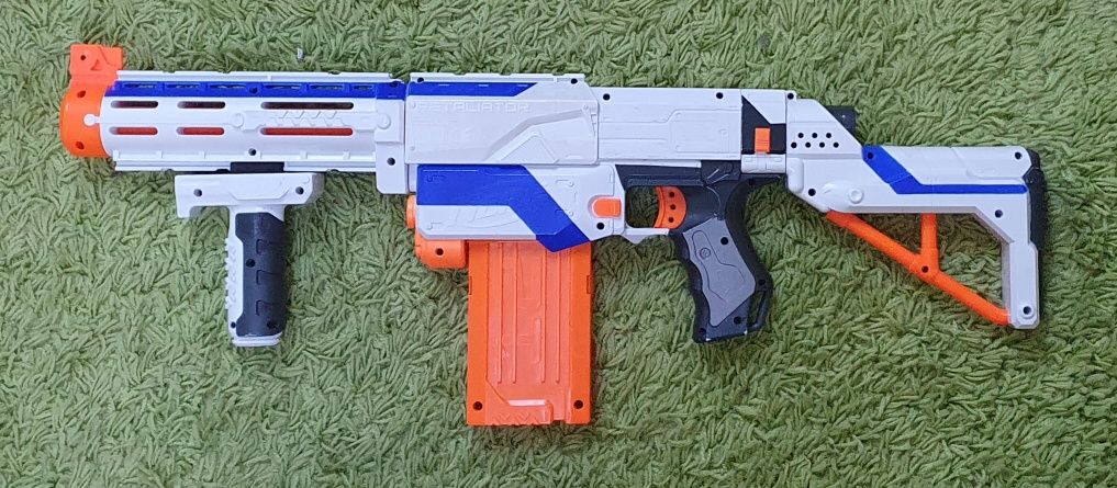 Различни Nerf пистолети