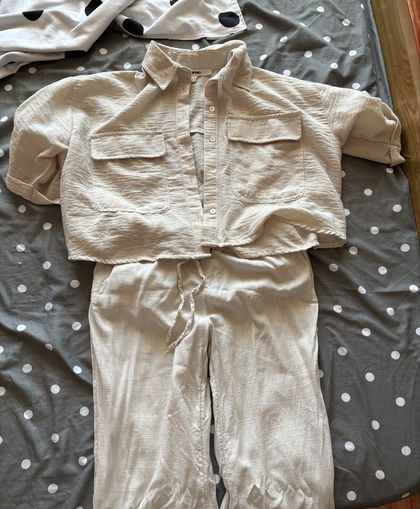 Camasa cu pantaloni