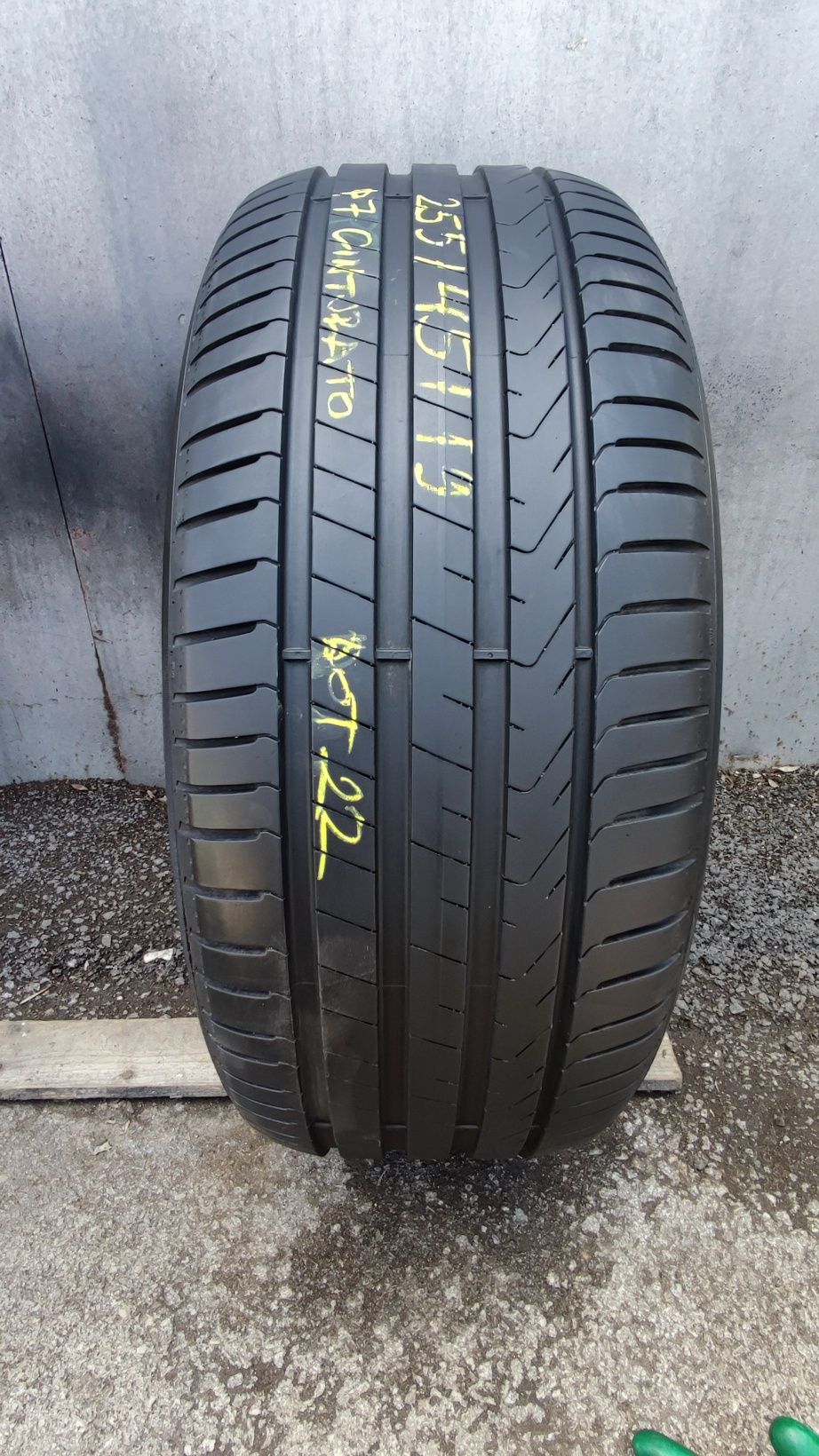 1бр. лятна гума 255/45/19 Pirelli Cinturato P7, MO
dot22
7mm
Добро със