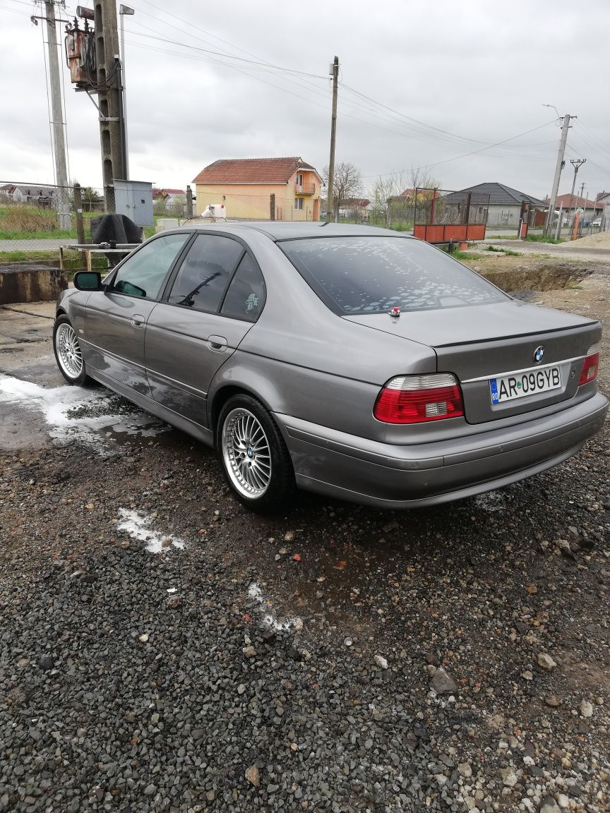 Auto BMW e39 2,5D 2002