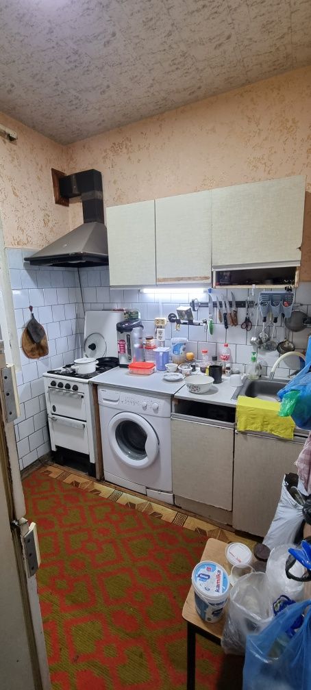 Продаю  свою квартиру 2 комнатную, 3 этаж. Не торец. Ориентир Фархадск
