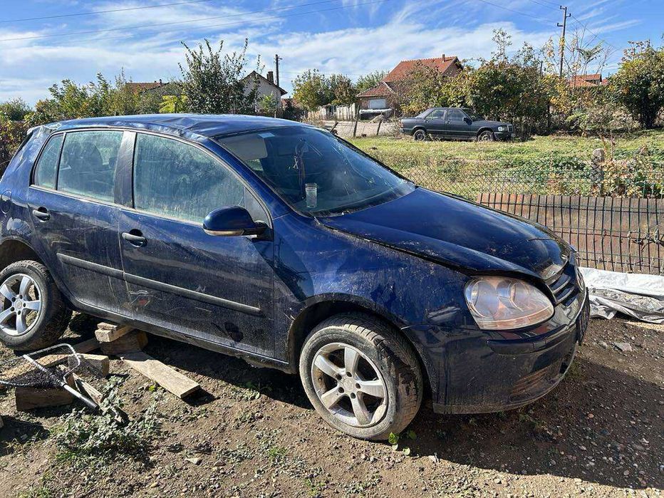 Голф 5 1.9 105кс за Части