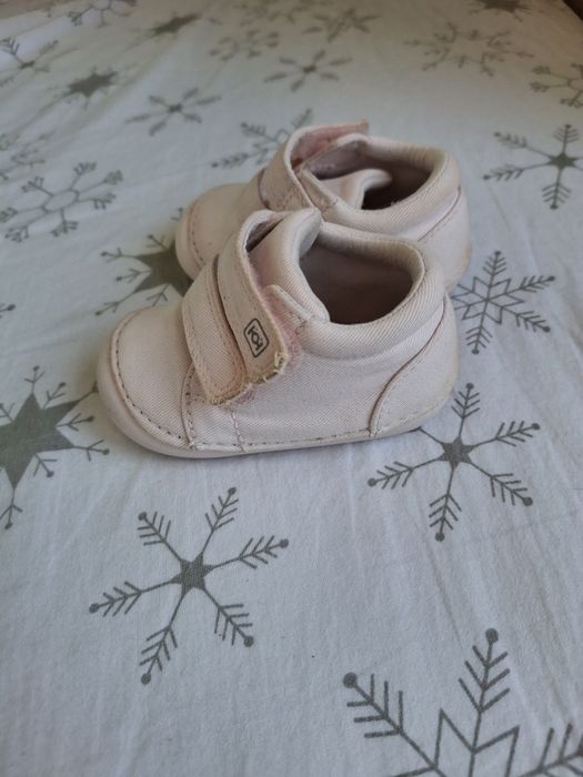 Буйки Barefoot Twill на Колев и Колев
Стелката е