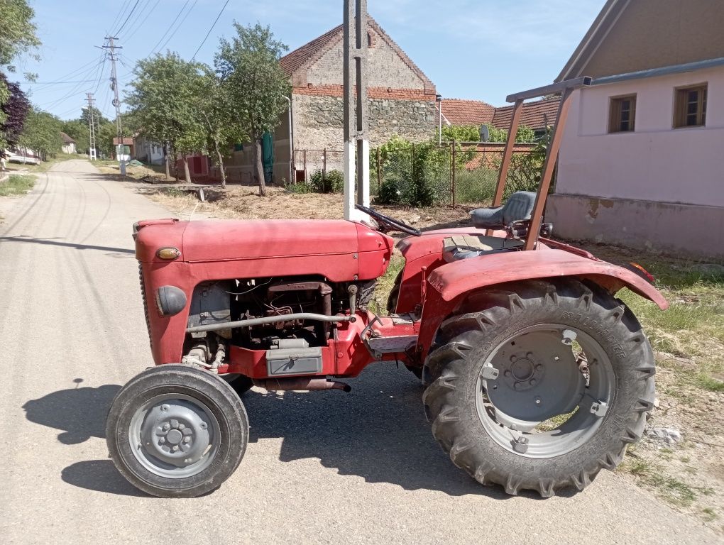 Tractoare de vanzare