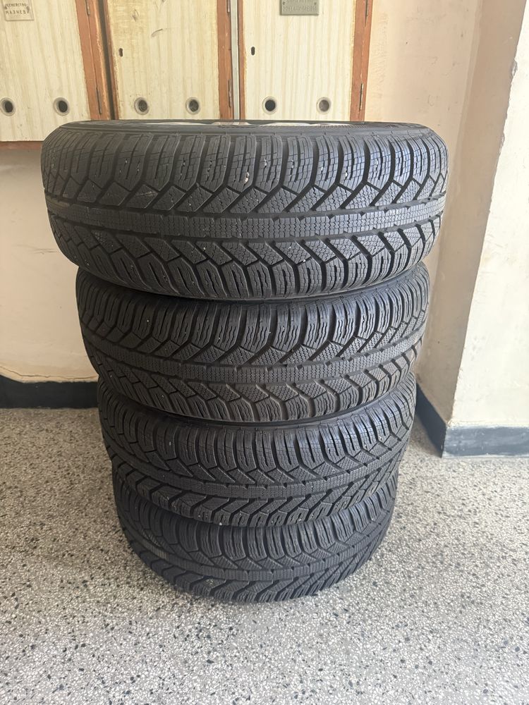 Джанти с гуми Semperit 195/65R15 + оригинални тасове