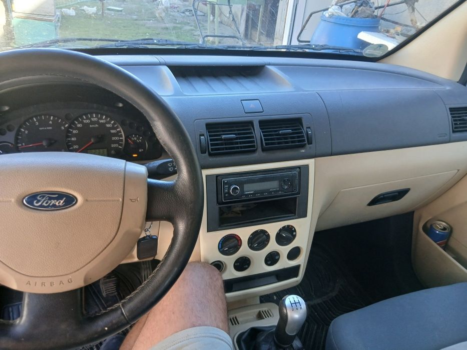 Dubă 5 locuri Ford Tourneo Connect