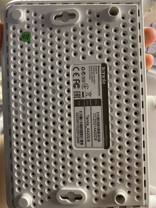 Безжичен рутер Tenda F3, N 300Mbps, 3 антени