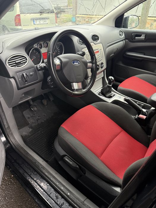 Ford focus 1.6 benzina