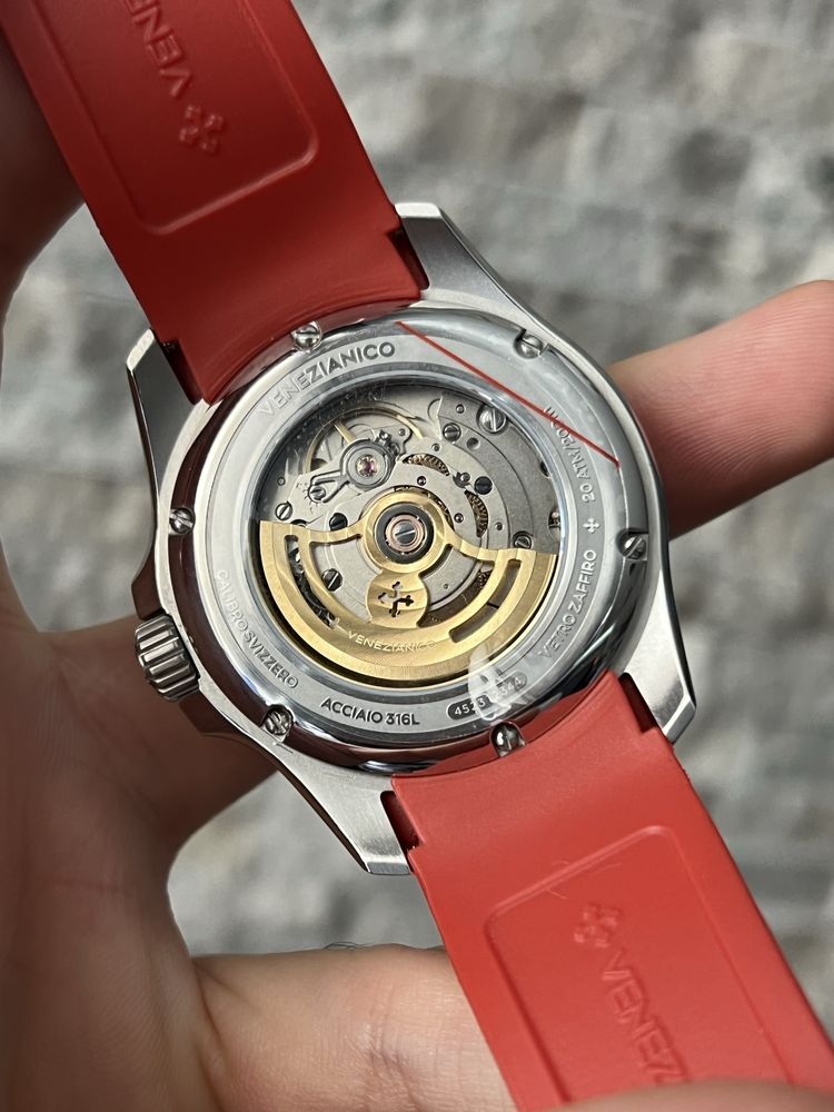 Оригинален часовник Venezianico Nereide Corallo 42mm