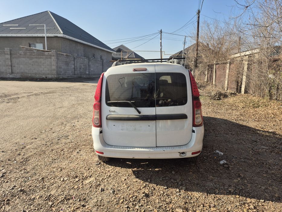 Лада ларгус продам