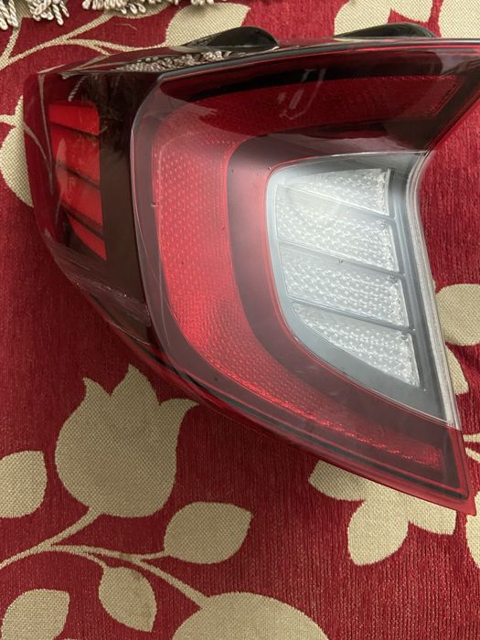 Левая задняя фара сонаты