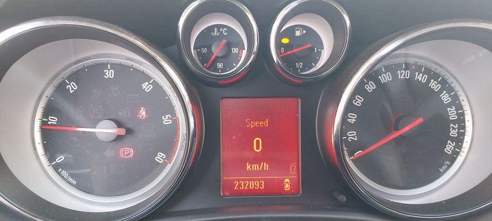 Opel astra j motorina