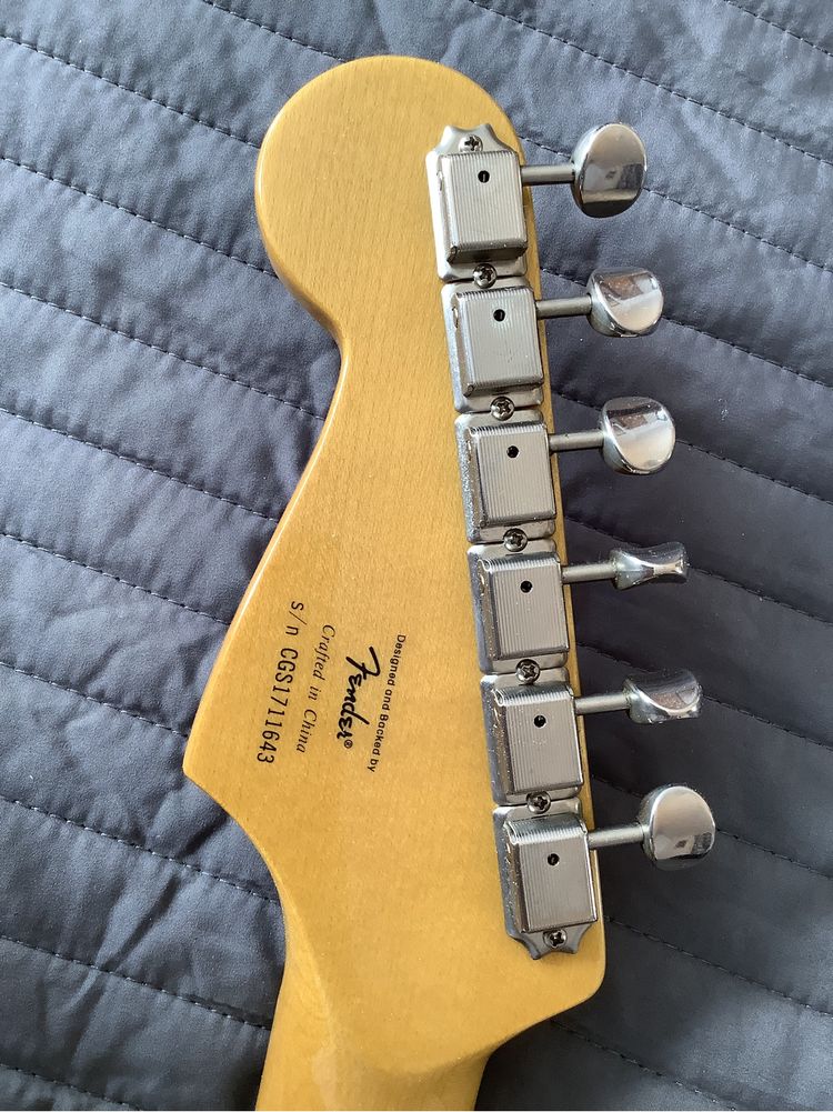 Squier Stratocaster Vintage Vibe (Fender) pentru cunoscàtori