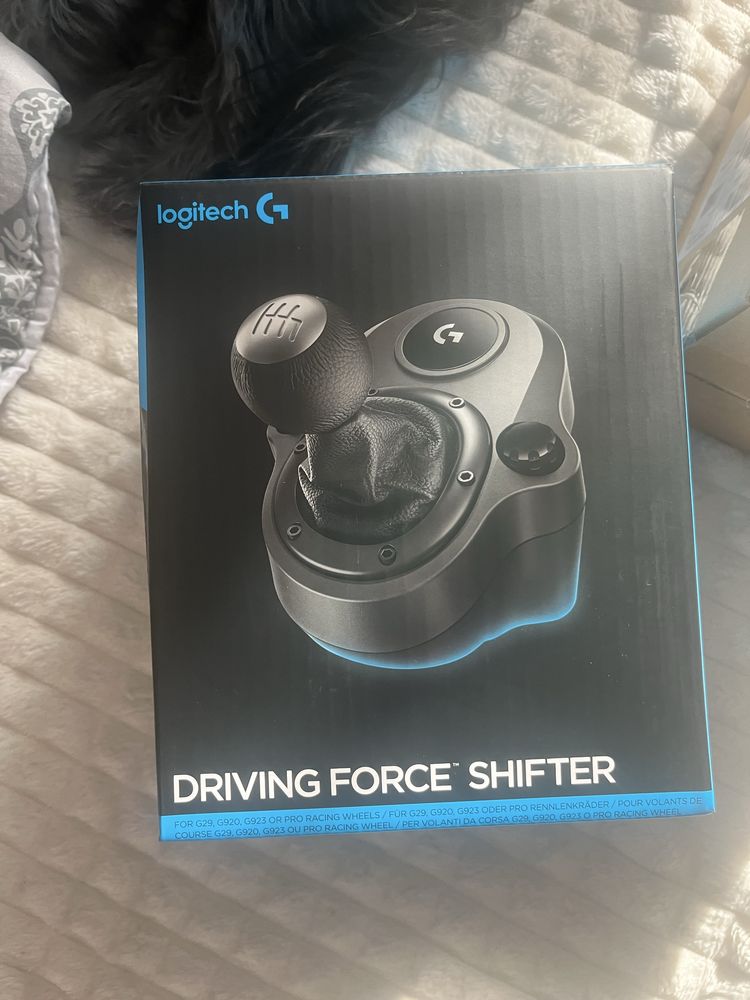 Продавам скоростен лост/shifter за g29/920/923 в перфектно състояние