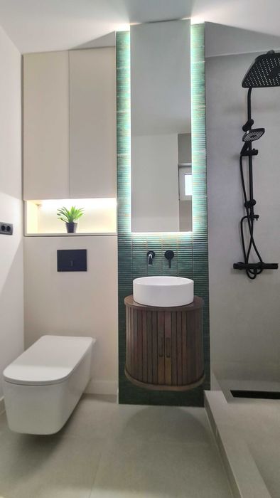 Apartament 3 camere/200 metri Metrou Lujerului/Reabilitat/Loc parcare