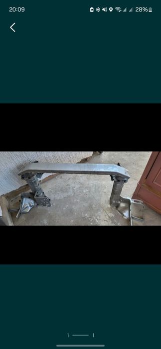 Продам усилитель бампера от Toyota Ipsum ланжерон