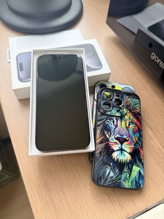 Iphone 15 pro 128 GB e-SIM