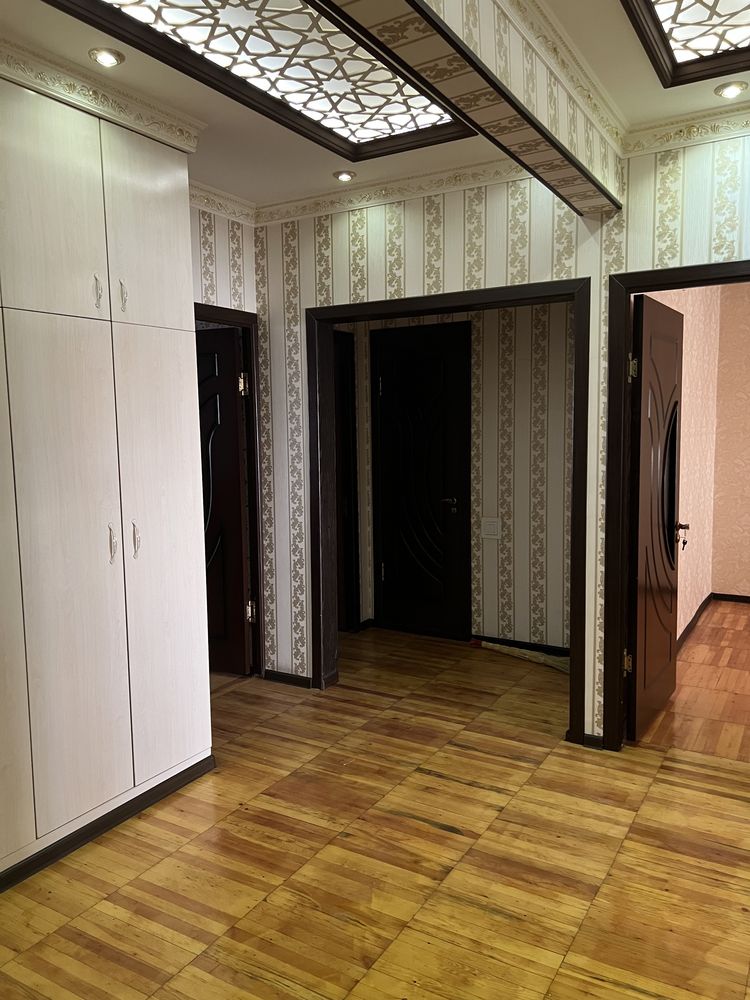 Продаётся 4-х комнатная квартира 4/5/9 в Янгихаётском районе