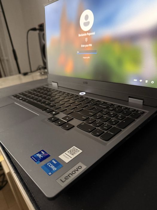 Laptop Gaming LENOVO