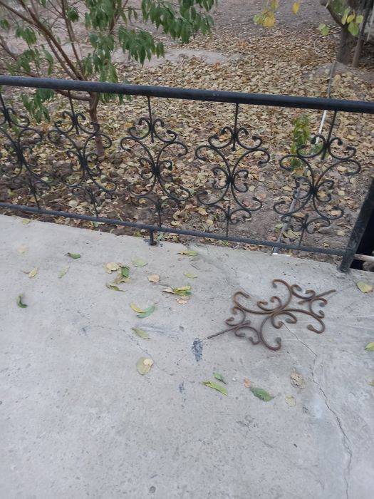 Ограждение, решетка урнатамиз.