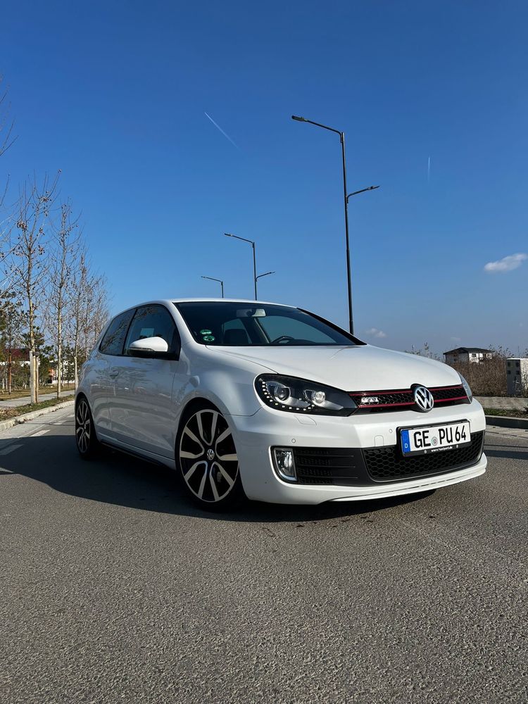 Golf 6 GTI-Addidas edition