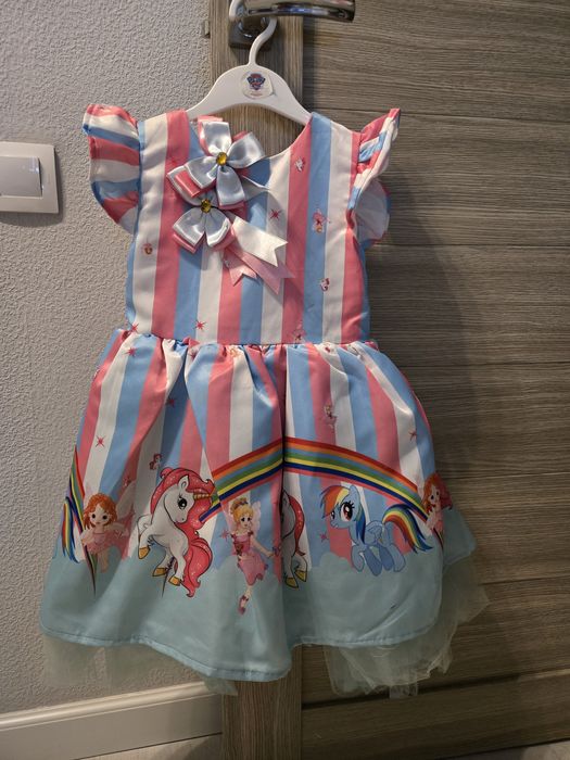 Платье  на девочку