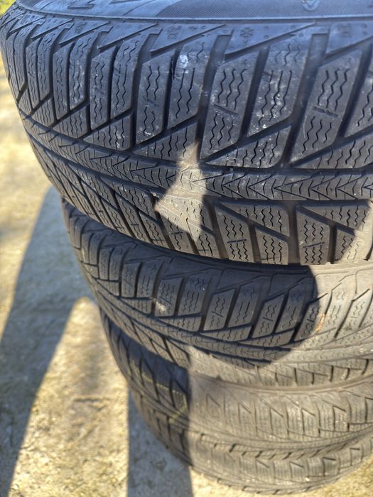 Cauciucuri iarna 185 65 15 Set 4 bucati 200 lei