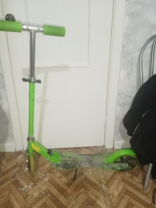 Продам самокат в хорошем состоянии