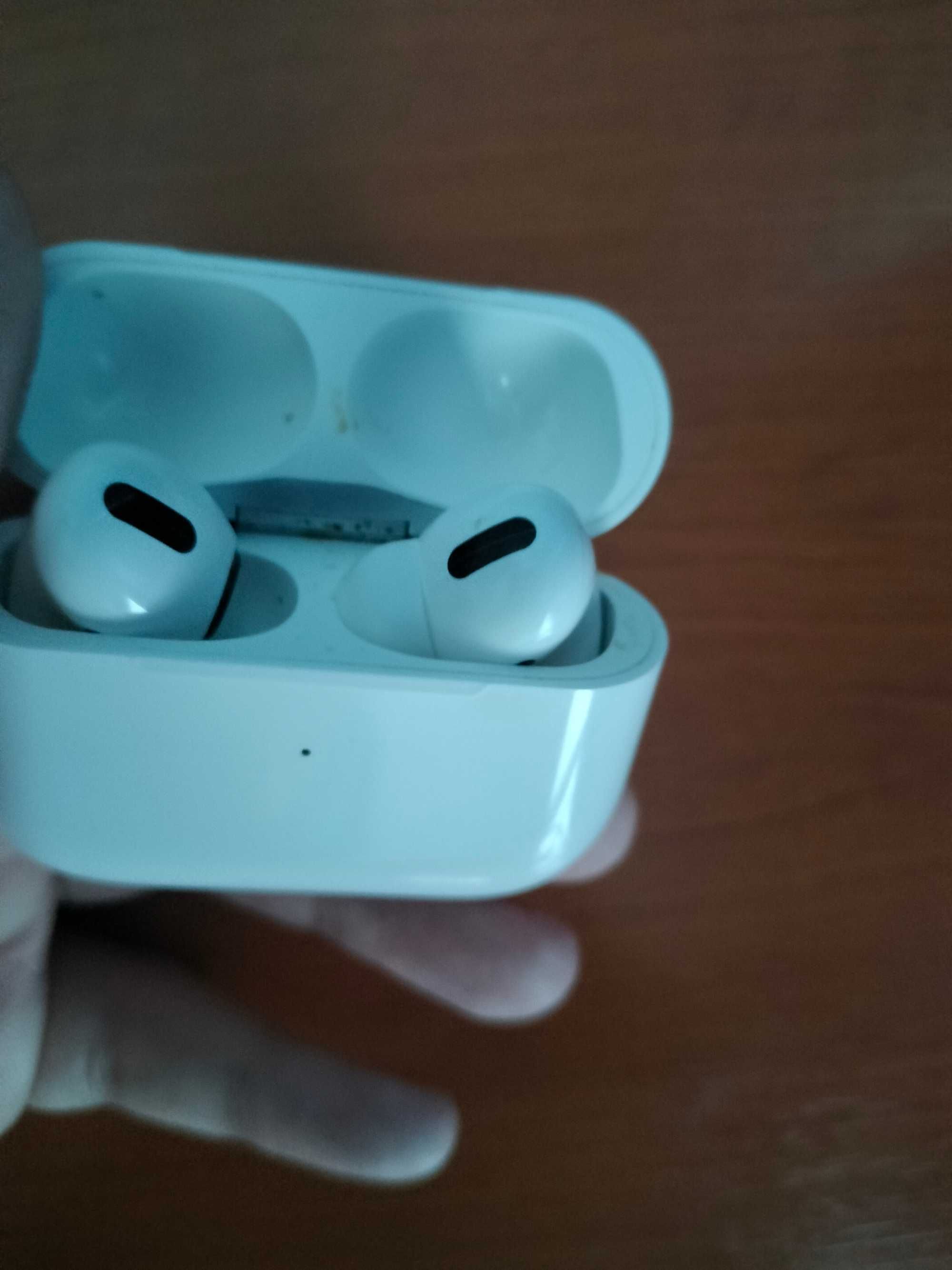 Vând căști airpods