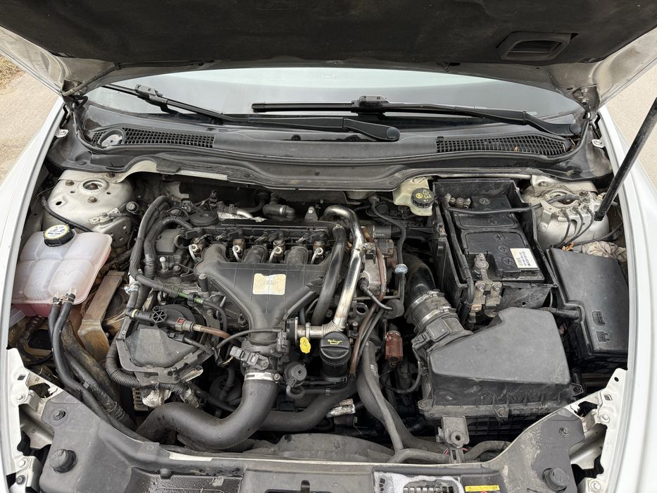 Volvo C30 2.0 6 Скорости 2008г 5л/100км Климатроник Всичко платено