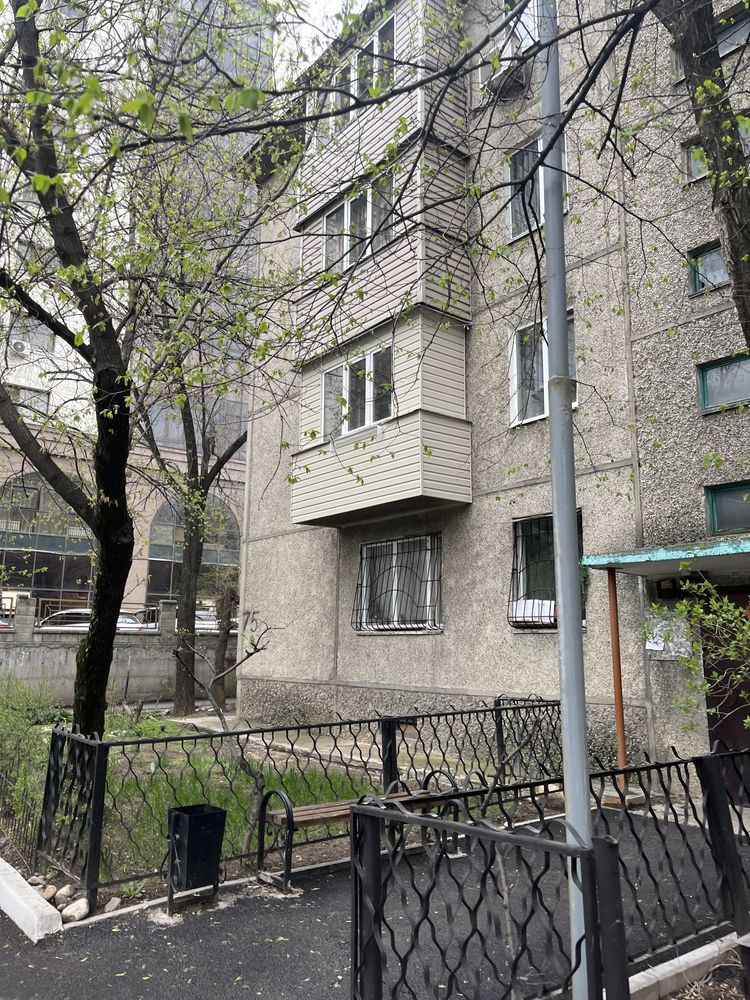 Застекление, обшивка балкона в городе Алматы. Утепление, окна. Шкафы