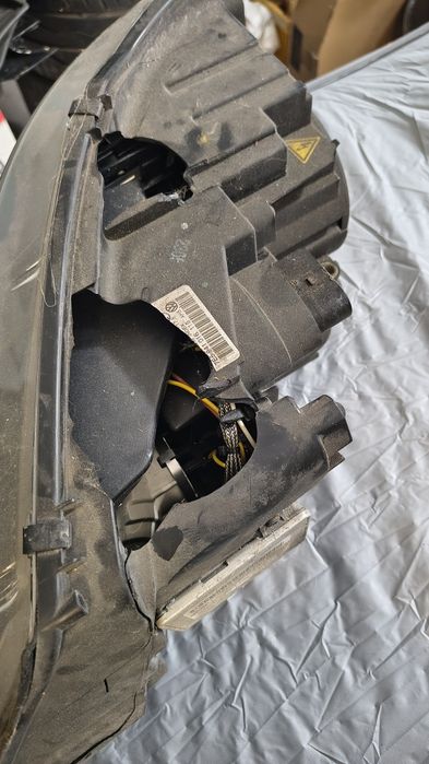 Faruri Volkswagen T5,2 sparte,drosere,becuri bi xenon