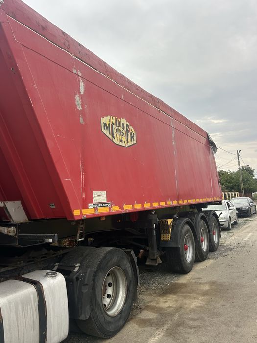 Semiremorca basculabila