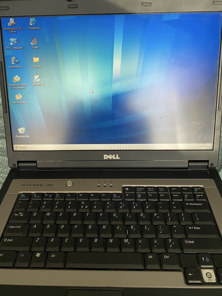 Laptop dell inspiration 1300 celeron M370 40 GB