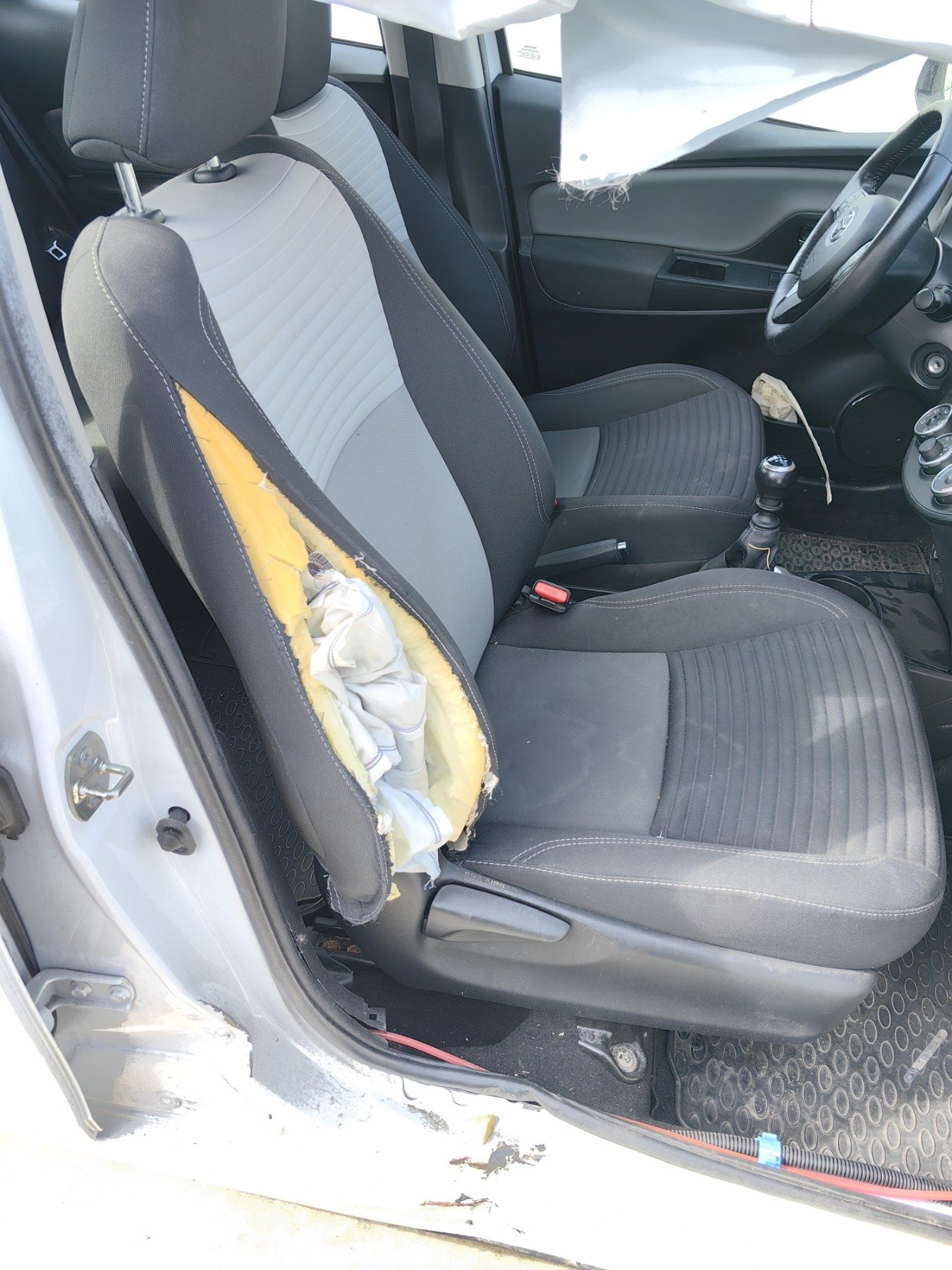 Седалки / Салон за Toyota Yaris  / Тойота Ярис 2019г