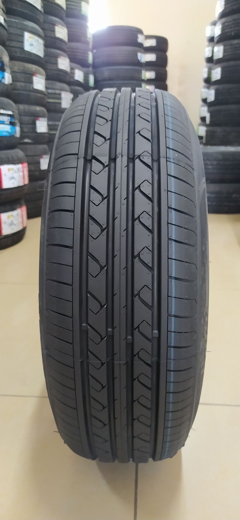 Rapid 185/70R14 P309 88H