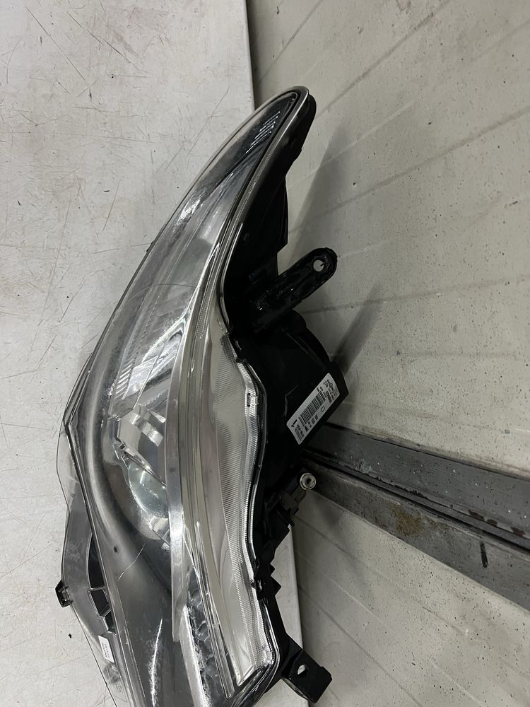 Far dreapta toyota auris 2012 2017