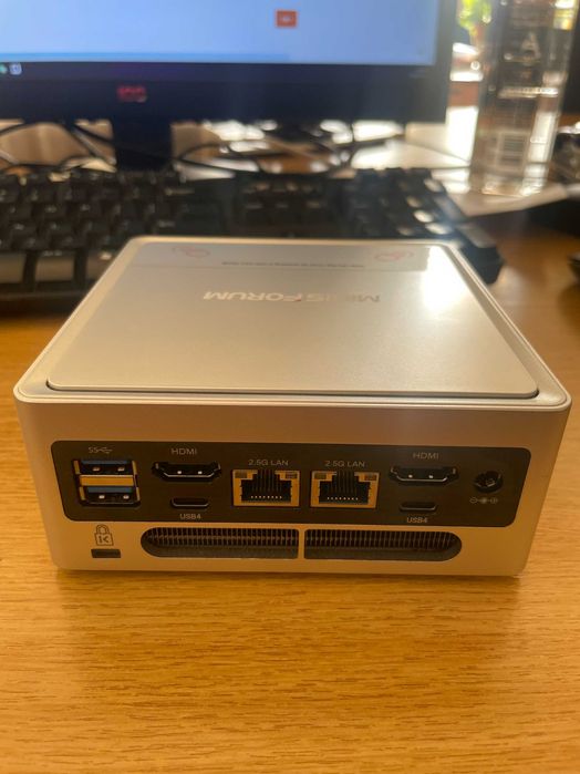 Minisforum NPB5 mini-PC