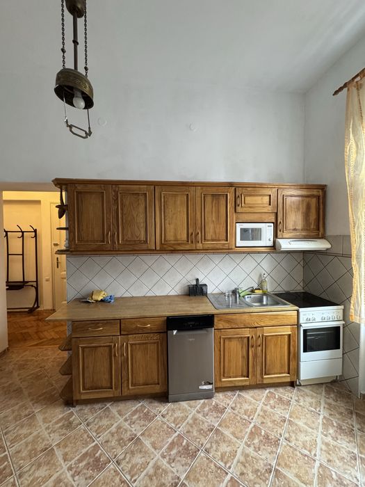 De închiriat direct de la proprietar- Casa spatioasa