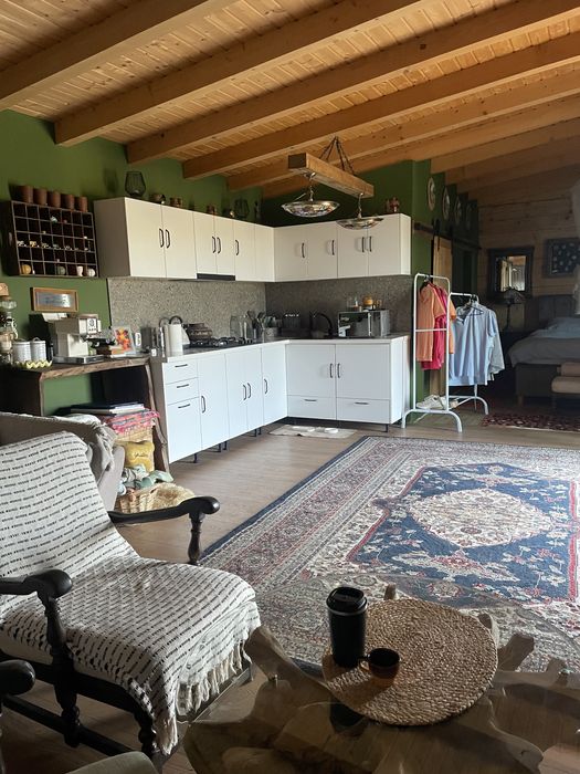 Teren intravilan 3000m cu  cabana in Jugureni Prahova