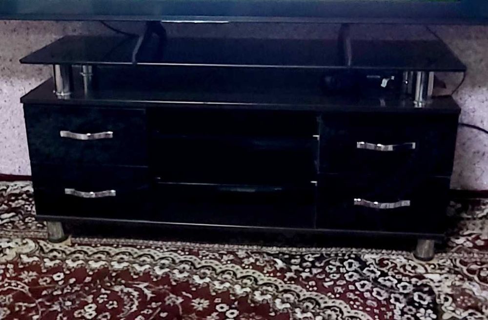 Подставка под телевизор