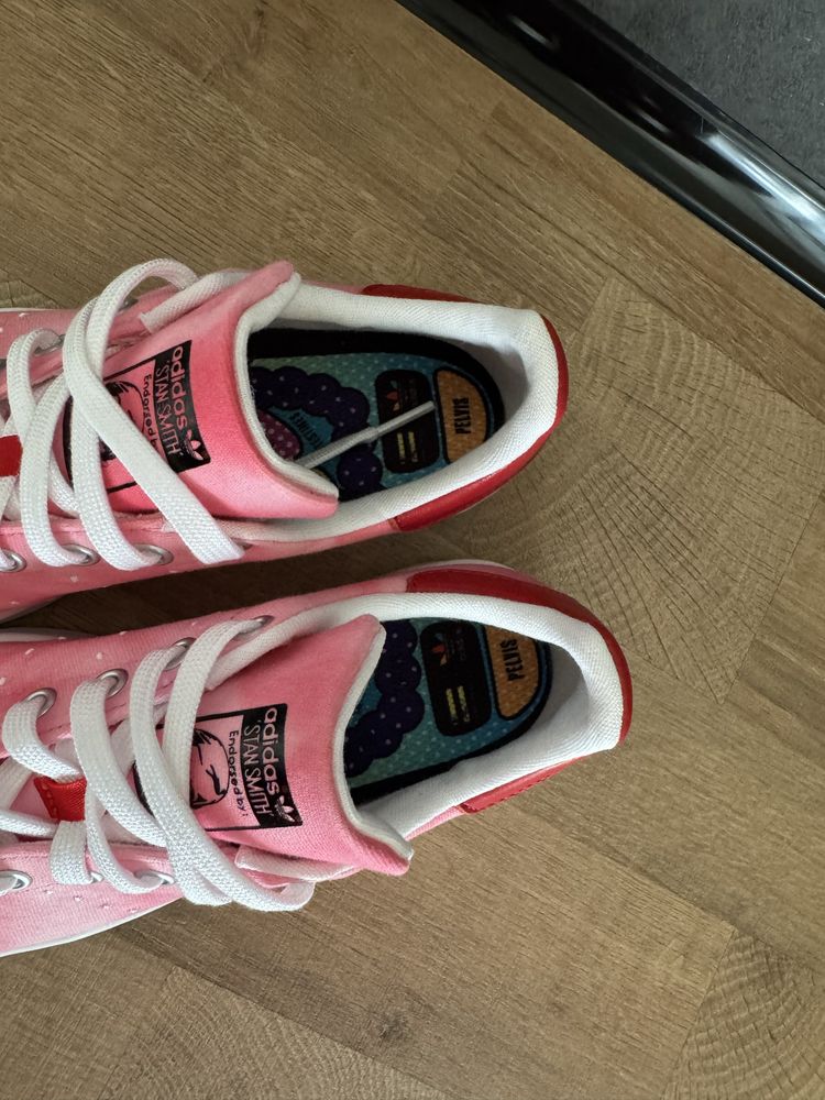 Оригинални кецове adidas Pharrell Williams