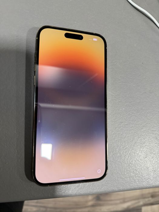 Iphone 14 pro max GOLD