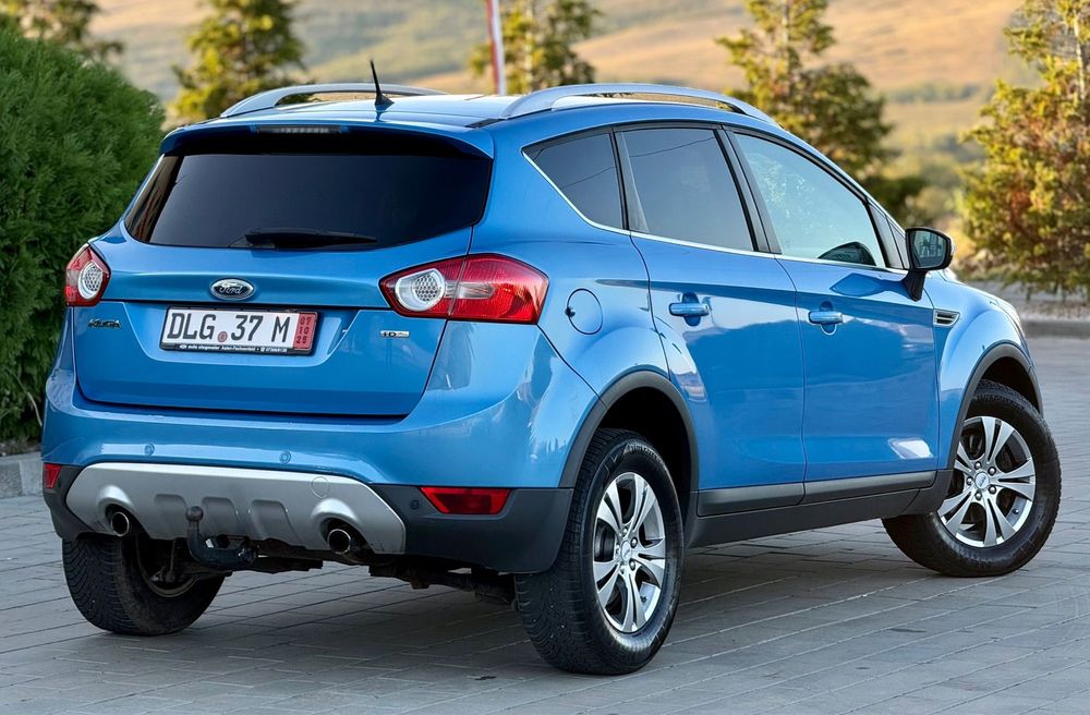 # Ford Kuga / Titanium /163cp /4x4