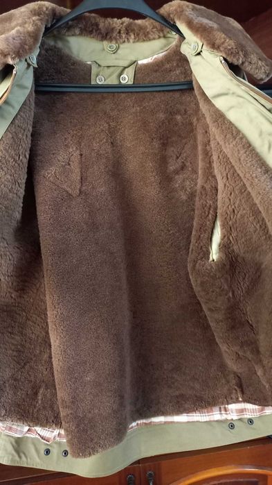 Haina barbati /Scurta impermeabila, mesada blana detasabila, Marime 56