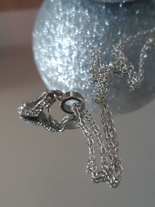 Lantisoare diverse modele